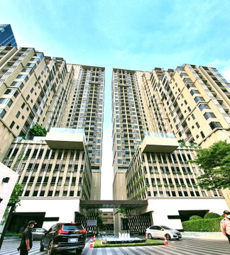 1 ห้องนอน | 1 ห้องน้ำ | BTS Wongwian Yai | 37 ตร.ม. | 16,000 บาท/เดือน | ชั้น 22 — Nye By Sansiri กรุงเทพฯ