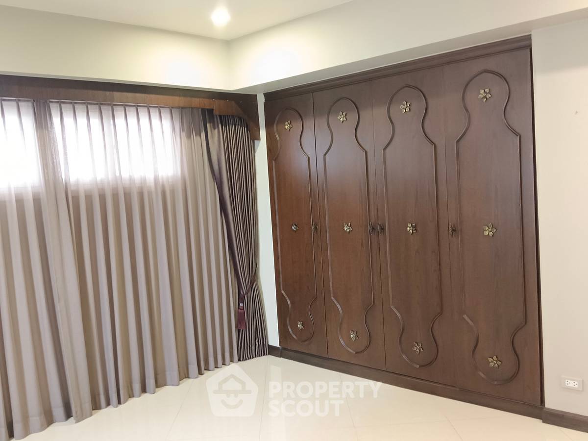 รูป คอนโด 2 ห้องนอน 142 ตร.ม. Tara Ruen Ake ย่านพลับพลา ขาย (ID 3257759) - รูปที่ 14/34