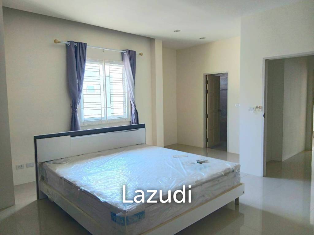 picture Townhouse 2 Bed near town - 7/19