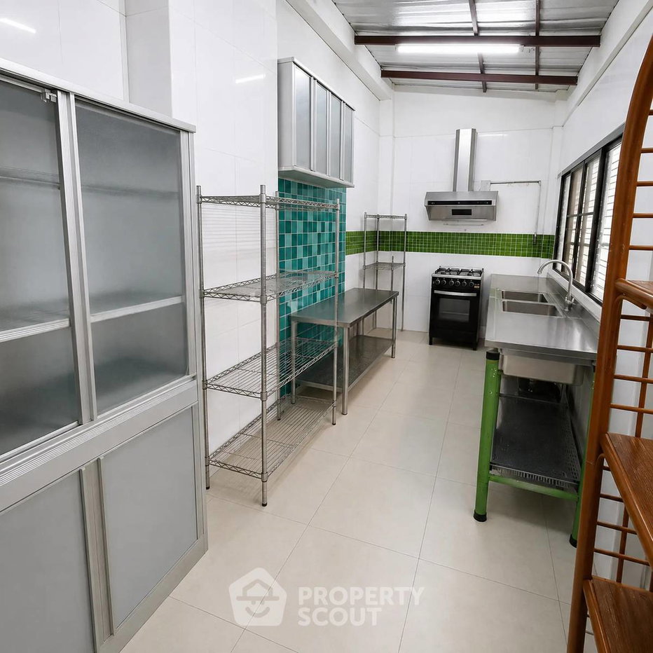 picture Spacious 6-BR House 350 Sqm In Tha Raeng, Bang Khen (ID 3253640) - 6/42