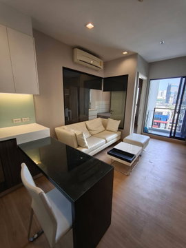 1 ห้องนอน | 1 ห้องน้ำ | BTS Krung Thon Buri | 38 ตร.ม. | 17,000 บาท/เดือน | ชั้น 10 — Urbano Absolute Sathon-Taksin กรุงเทพฯ