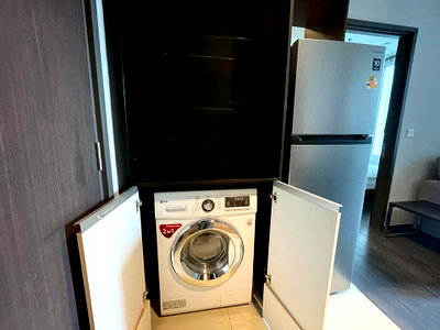 คอนโดให้เช่า : 1 ห้องนอน | 1 ห้องน้ำ | MRT Sukhumvit | 31 ตร.ม. | 23,000 บาท/เดือน | ชั้น 5 — Edge Sukhumvit 23 กรุงเทพฯ