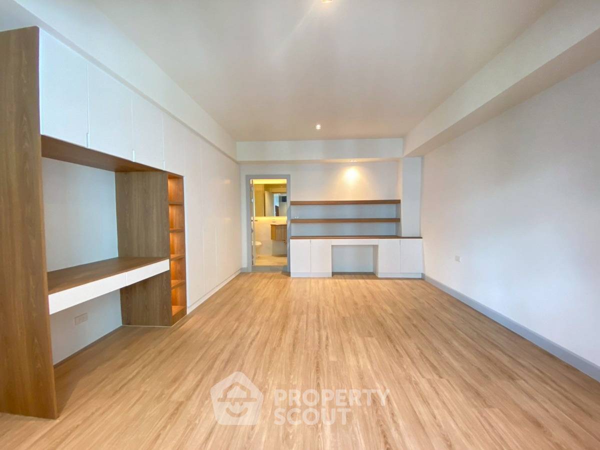 รูป คอนโด 2 ห้องนอน เลี้ยงสัตว์ได้ Villa Bajaj ห่าง MRT สุขุมวิท 300 เมตร (ID 3260588) - รูปที่ 21/24