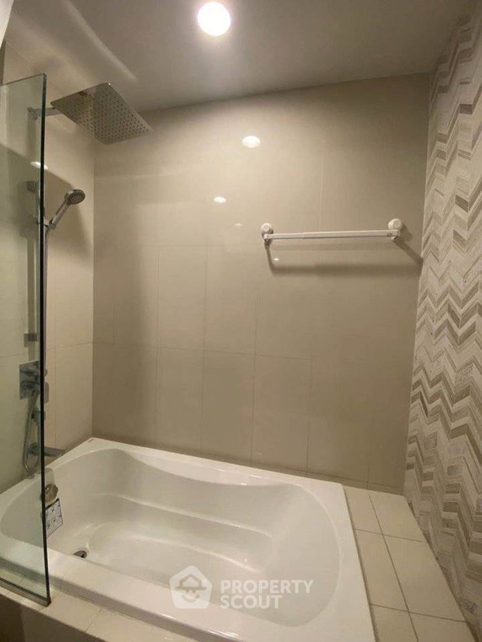 รูป คอนโด 1 ห้องนอน ชั้น 29 Oka Haus Sukhumvit 36 ใกล้ BTS ทองหล่อ (ID 3257278) - รูปที่ 8/10