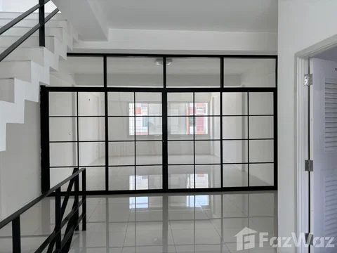 ขาย ทาวน์เฮ้าส์ 3 ห้องนอน ในโครงการ วิซีโอ ร่มเกล้า-สุวรรณภูมิ 6560979
