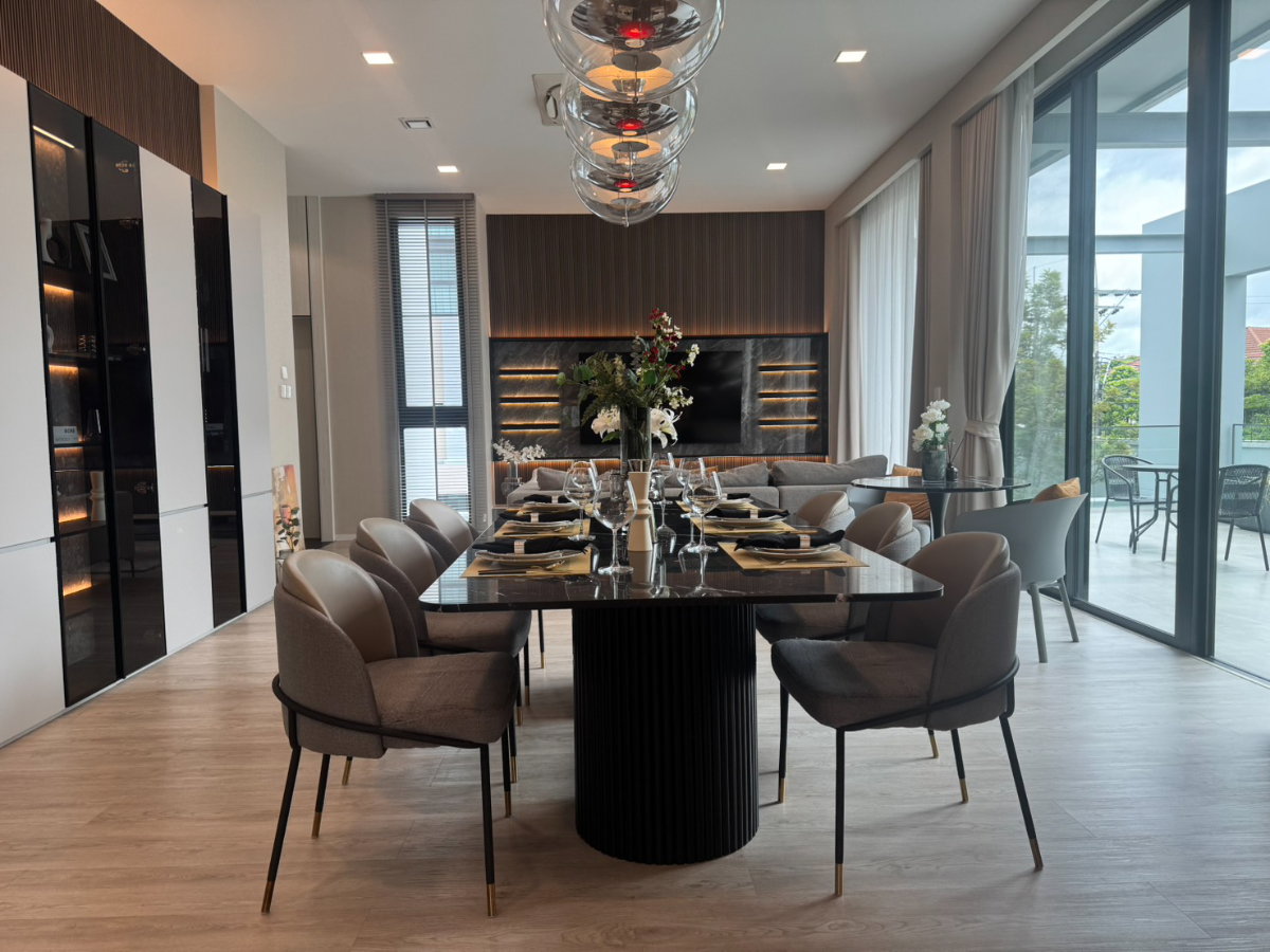 รูป P0922/บ้านหรูหลังริม Vive กรุงเทพกรีฑา | พื้นที่ใช้สอย 421 ตร.ม. ค่าเช่า 250,000 บาท/เดือน - รูปที่ 18/42
