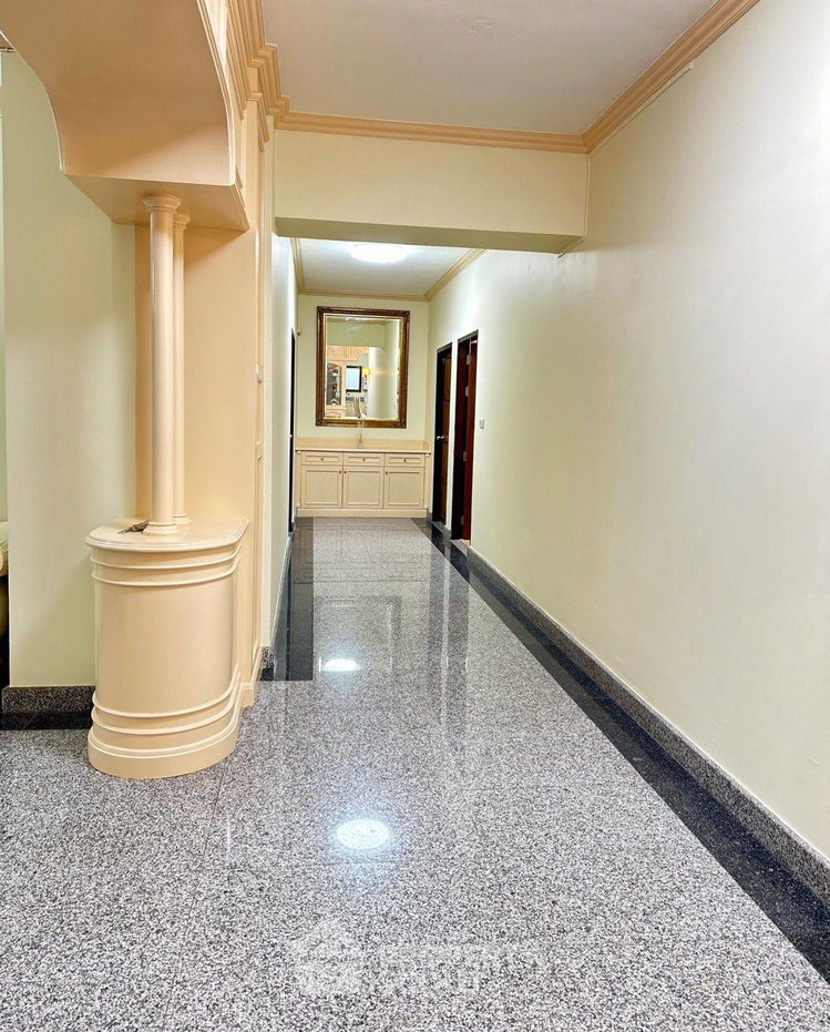 picture Large 5-BR 270 Sqm, Royal Castle Sukhumvit, BTS Phrom Phong (ID 1330026) - 23/25