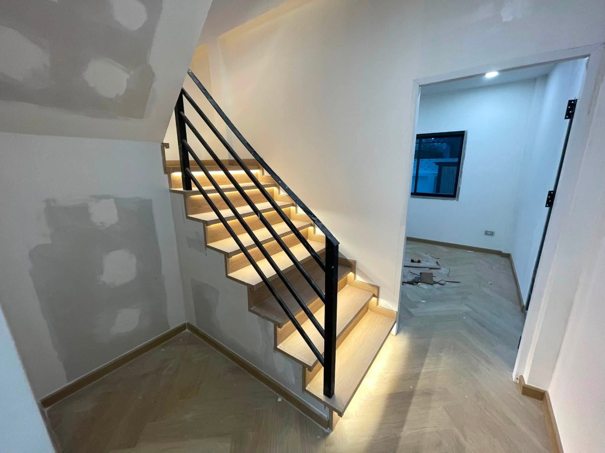 รูป P0912/[ขายด่วน] บ้านเดี่ยวหลังใหญ่ ซอยลาดพร้าว 87 (ทะลุเลียบด่วน CDC) - รูปที่ 24/35