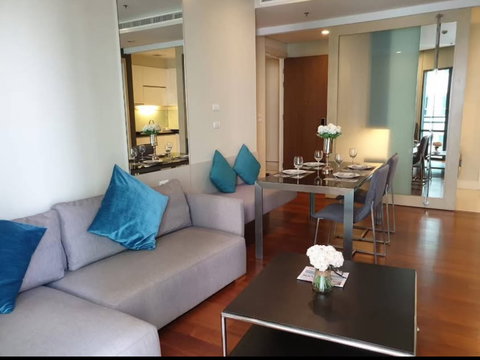 1 ห้องนอน | 1 ห้องน้ำ | BTS Phrom Phong | 68 ตร.ม. | 50,000 บาท/เดือน | ชั้น 11 — Bright Sukhumvit 24 กรุงเทพฯ