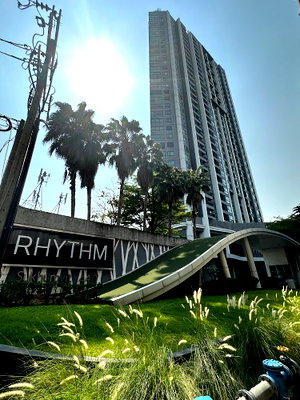 คอนโดให้เช่า : 1 ห้องนอน | 1 ห้องน้ำ | BTS Phra Khanong | 45 ตร.ม. | 25,000 บาท/เดือน | ชั้น 6 — Rhythm Sukhumvit 44/1 กรุงเทพฯ