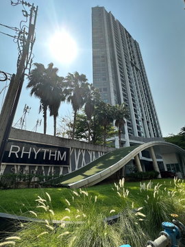 1 ห้องนอน | 1 ห้องน้ำ | BTS Phra Khanong | 45 ตร.ม. | 25,000 บาท/เดือน | ชั้น 6 — Rhythm Sukhumvit 44/1 กรุงเทพฯ