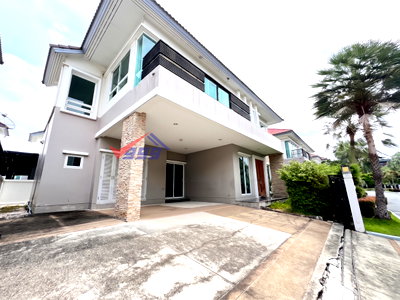 Houses for rent : House for Rent - Grand Bangkok Boulevard Rama 9-Srinakarin | 4 Bedrooms 300 sq.m.