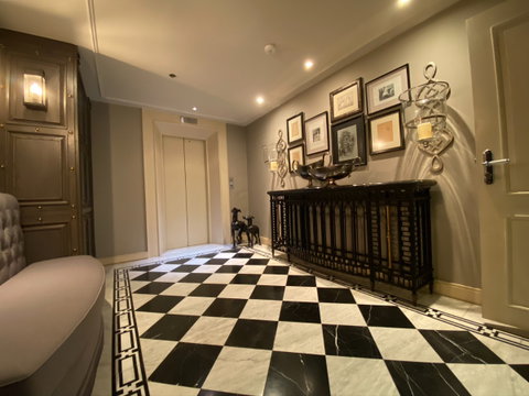 2 ห้องนอน | 3 ห้องน้ำ | MRT Lumphini | 277 ตร.ม. | 200,000 บาท/เดือน | ชั้น 3 — Baan Sathorn กรุงเทพฯ