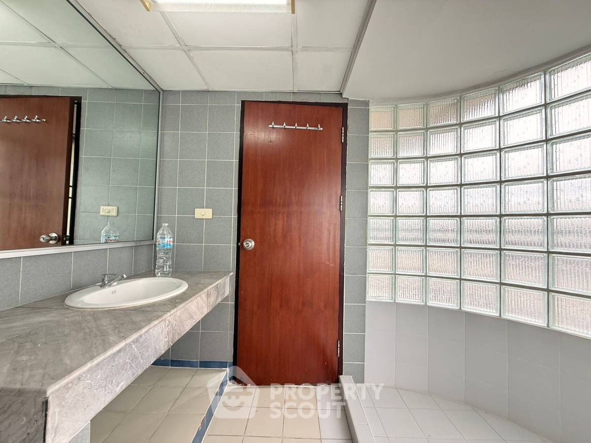 รูป คอนโด 2-ห้องนอน ที่ นูเวล คอนโดมิเนียม ใกล้ ท่าอากาศยานสุวรรณภูมิ (ID 3263387) - รูปที่ 9/18