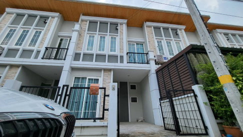 3Bed | 2Bath | BTS Saphan Khwai | 110sqm | THB 15,000/mo | Fl.1 — Town Ramintra Bangkok