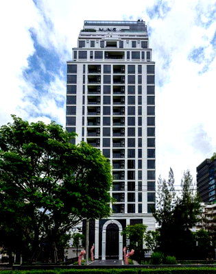 Condos for rent : 2Bed | 1Bath | BTS Ratchadamri | 79sqm | THB 120,000/mo | Fl.8 — Muniq Langsuan Bangkok