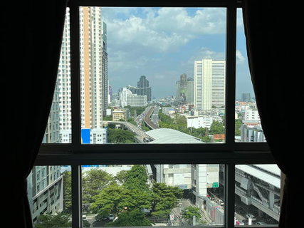 รูปภาพ 1 ห้องนอน | 1 ห้องน้ำ | BTS Krung Thon Buri | 48 ตร.ม. | 18,000 บาท/เดือน | ชั้น 16 — Q House กรุงเทพฯ