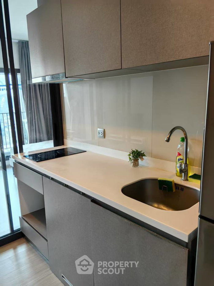 picture Studio Condo at Life Asoke - Rama 9 near MRT Phra Ram 9 (ID 3263930) - 3/13