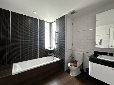 2Bed | 2Bath | BTS Nana | 120sqm | THB 51,000/mo | Fl.15 — Nantiruj Tower Bangkok