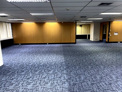 Office for rent Tesco Lotus Extra Rama 4 : Office space for rent in Ocean Tower 1, 14th floor, 269 sq.m., with Benjakitti Park view. Near BTS Asoke and MRT Sukhumvit.