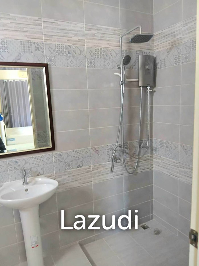 picture Townhouse 2 Bed near town - 12/19