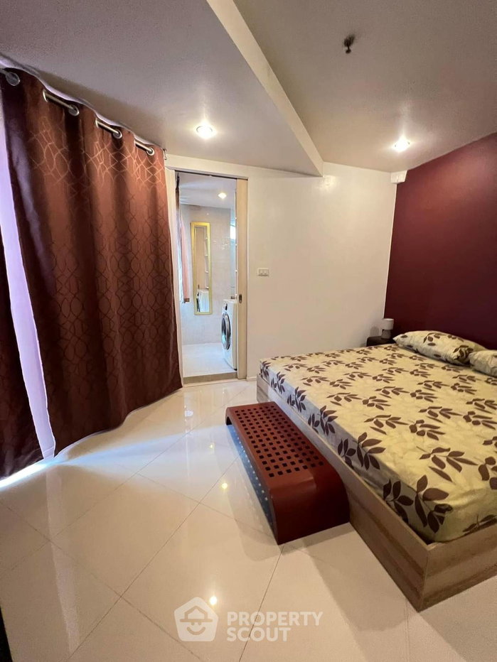 picture Pet-Friendly 28th-Floor 2-BR Wittayu Complex Near BTS Phloen Chit (ID 1740352) - 8/17