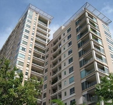 1 ห้องนอน | 2 ห้องน้ำ | MRT Khlong Toei | 63 ตร.ม. | 30,000 บาท/เดือน | ชั้น 7 — The Lofts Yennakart กรุงเทพฯ