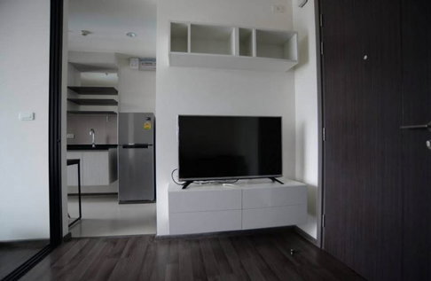 1 ห้องนอน | 1 ห้องน้ำ | BTS On Nut | 26 ตร.ม. | 15,000 บาท/เดือน | ชั้น 21 — The Base Park East กรุงเทพฯ