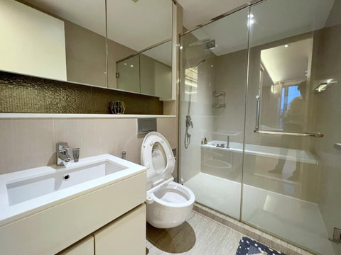 1 ห้องนอน | 1 ห้องน้ำ | BTS Phrom Phong | 40 ตร.ม. | 35,000 บาท/เดือน | ชั้น 25 — H Sukhumvit 43 กรุงเทพฯ