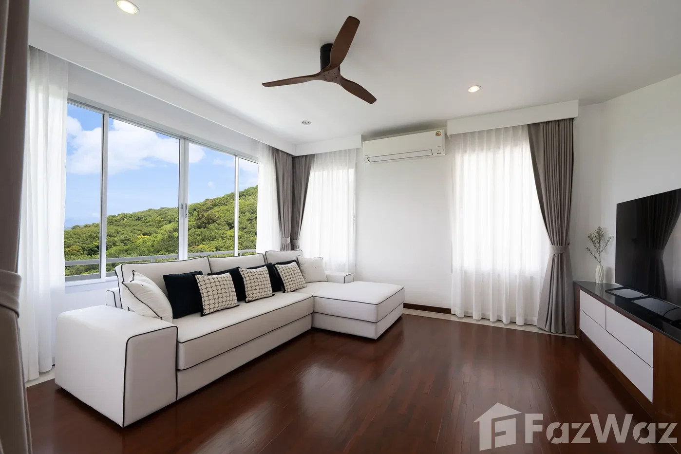picture Experience luxury island living with spectacular sea views 6578652 - 35/45