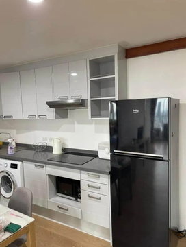 1 ห้องนอน | 1 ห้องน้ำ | BTS Phrom Phong | 77 ตร.ม. | 28,000 บาท/เดือน | ชั้น 26 — Supalai Place กรุงเทพฯ