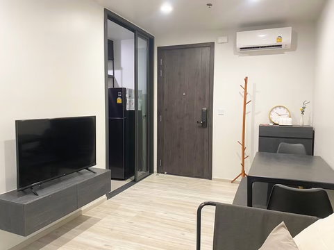 สตูดิโอ | 1 ห้องน้ำ | MRT Huai Khwang | 35 ตร.ม. | 20,000 บาท/เดือน | ชั้น 15 — XT Huaikhwang กรุงเทพฯ