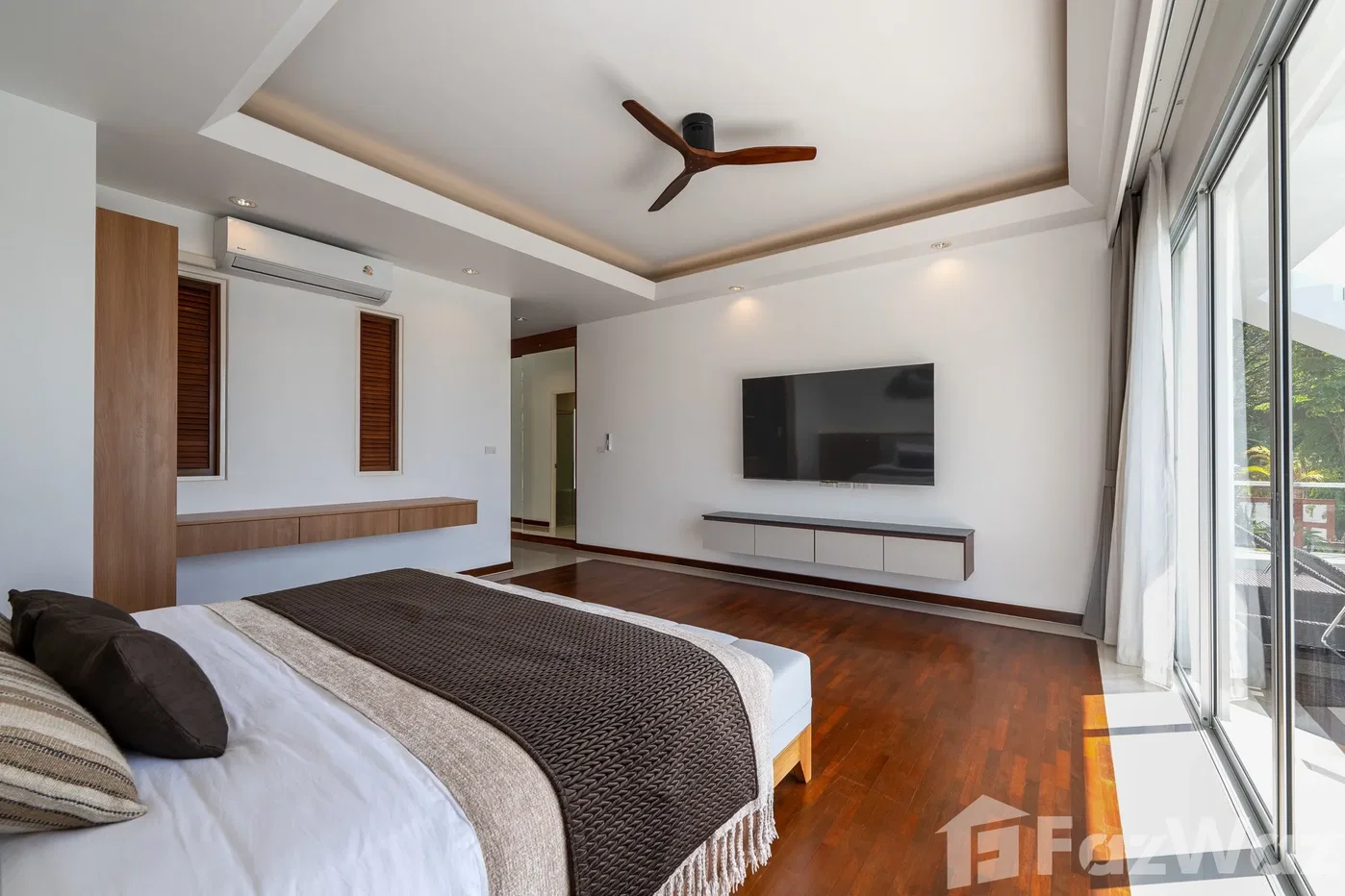 picture Experience luxury island living with spectacular sea views 6578652 - 32/45