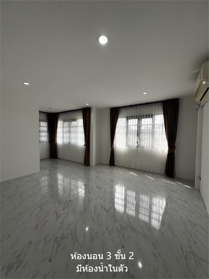 รูป ขายบ้านเดี่ยว 2 ชั้น ลาดพร้าว 94 / 5 ห้องนอน 4 ห้องน้ำ - รูปที่ 27/29