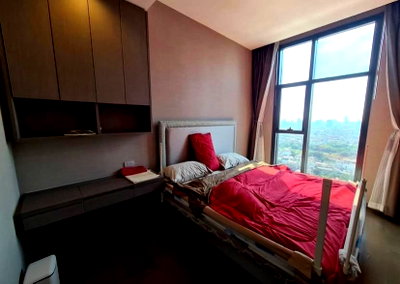 คอนโดให้เช่า : 3 ห้องนอน | 2 ห้องน้ำ | BTS Surasak | 86 ตร.ม. | 70,000 บาท/เดือน | ชั้น 30 — The Diplomat Sathorn กรุงเทพฯ
