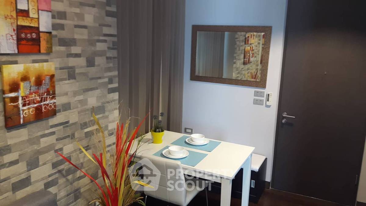 picture Great Value 27th-Floor 1-BR At The Lumpini 24 By BTS Phrom Phong (ID 629826) - 4/8
