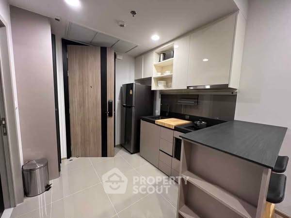รูป คอนโด 1 ห้องนอน ชั้น 33 ที่ Oka Haus Sukhumvit 36 ใกล้ BTS ทองหล่อ (ID 2324822) - รูปที่ 3/11
