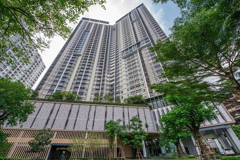 2 ห้องนอน | 2 ห้องน้ำ | BTS Surasak | 55 ตร.ม. | 32,000 บาท/เดือน | ชั้น 33 — Key-Sathorn-Charoenrat กรุงเทพฯ