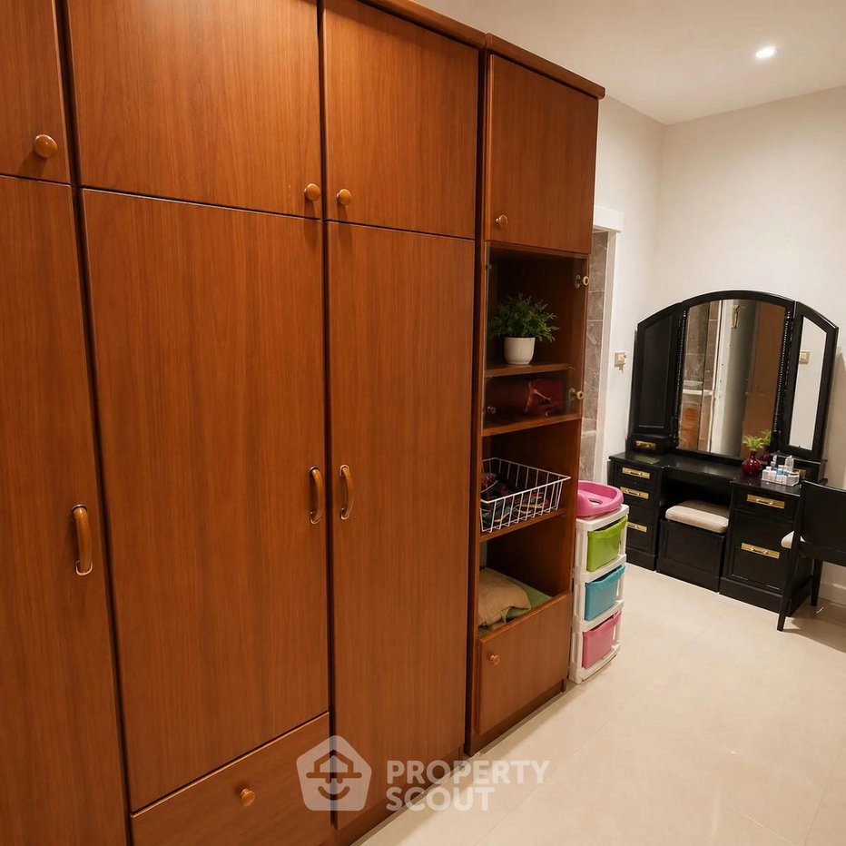 picture Spacious 6-BR House 350 Sqm In Tha Raeng, Bang Khen (ID 3253640) - 20/42