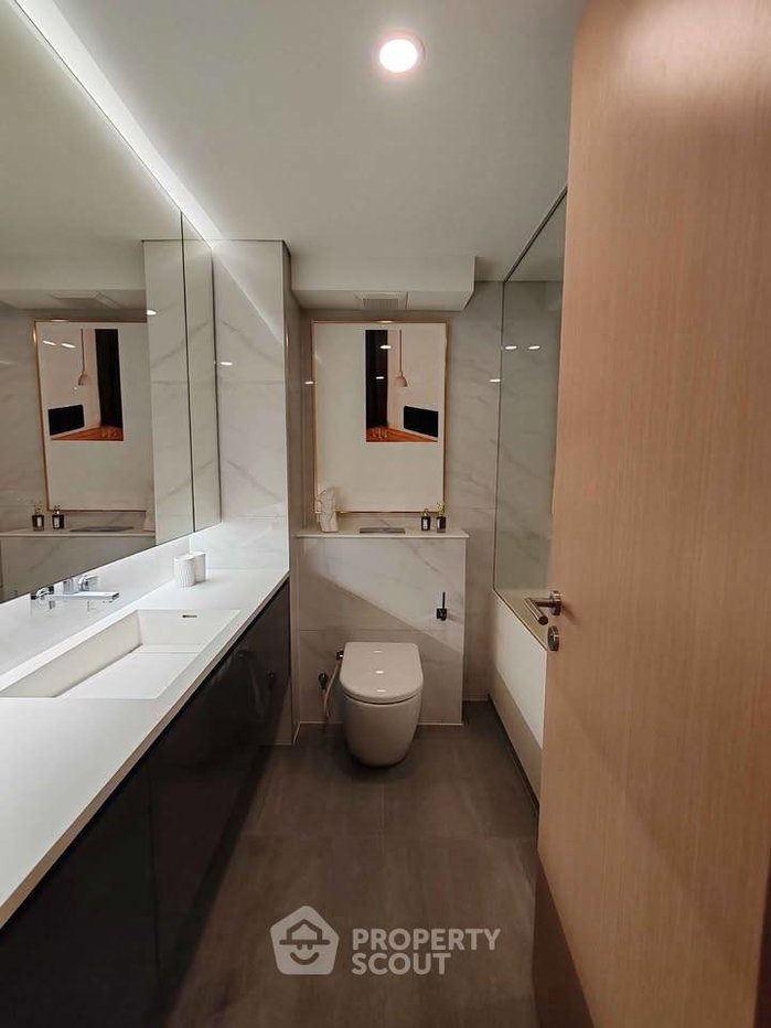 picture 1-BR Condo at Landmark @MRTA Station in Bang Kapi (ID 3263528) - 10/11