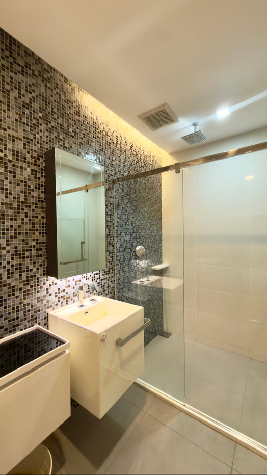 picture **Condo for rent at 333 Riverside, river view.** - 13/26