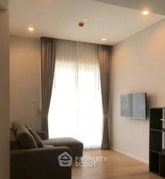 picture 3-BR Condo at The Saint Residences near MRT Phahon Yothin (ID 3259315) - 1/6