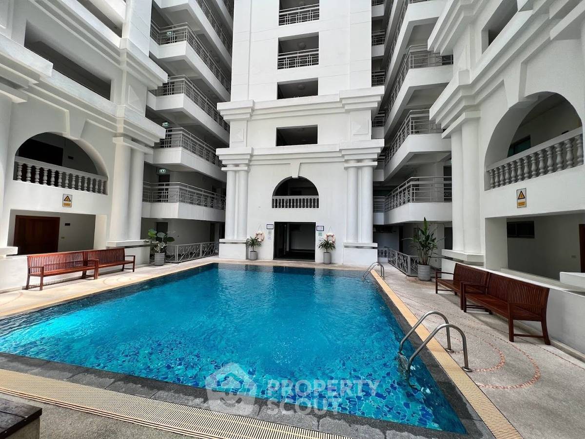 picture Large 5-BR 270 Sqm, Royal Castle Sukhumvit, BTS Phrom Phong (ID 1330026) - 5/25