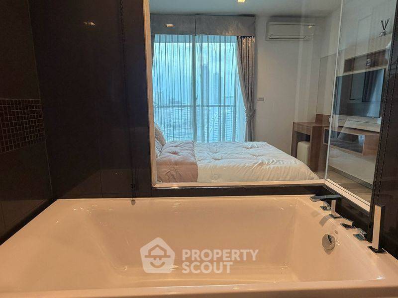 รูป คอนโด 1-ห้องนอน ที่ ริธึ่ม สาทร ใกล้ BTS สะพานตากสิน (ID 3138664) - รูปที่ 5/18