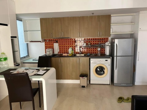 1 ห้องนอน | 1 ห้องน้ำ | BTS Asok | 42 ตร.ม. | 18,000 บาท/เดือน | ชั้น 26 — My Resort Bangkok กรุงเทพฯ