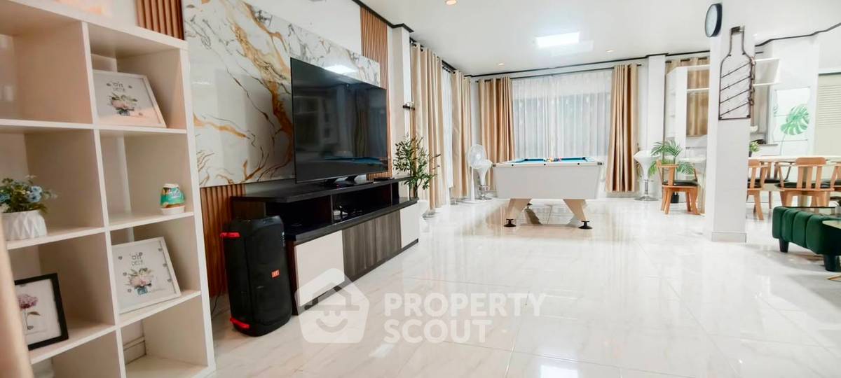 รูป วิลล่า 4 ห้องนอน 360 ตร.ม. ทำเลพัทยาตะวันออก (ID 3263517) - รูปที่ 26/35