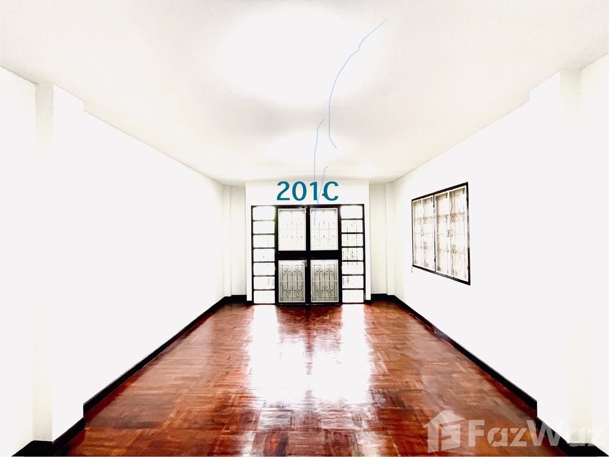 รูป บ้านเดี่ยวให้เช่า 4 ห้องนอน ใน วังทองหลาง, กรุงเทพมหานคร 5570140 - รูปที่ 12/16