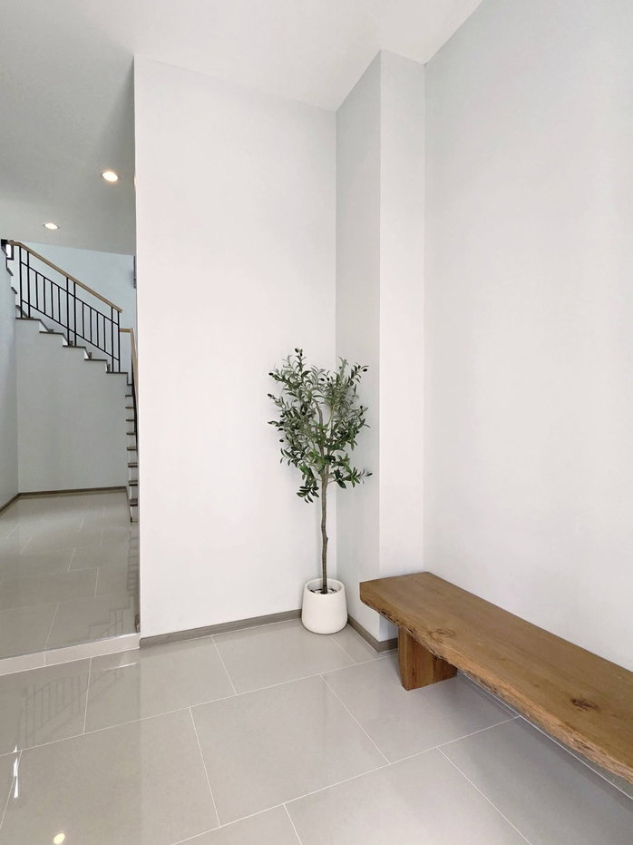 รูป P0909/[เช่าด่วน] บ้านเดี่ยวหรู 3 ชั้น AERIE Srinakarin – Krungthepkreetha (แอร์รี่ ศรีนครินทร์ – กรุงเทพกรีฑา) - รูปที่ 4/11
