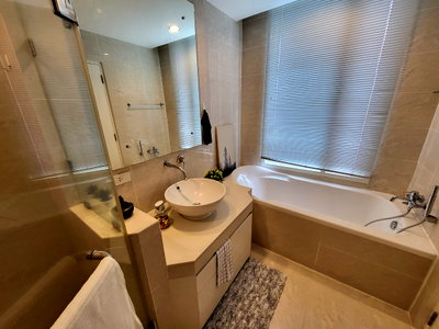 Condos for rent : 2Bed | 2Bath | BTS Phrom Phong | 98sqm | THB 62,000/mo | Fl.20 — Baan Siri 24 Bangkok