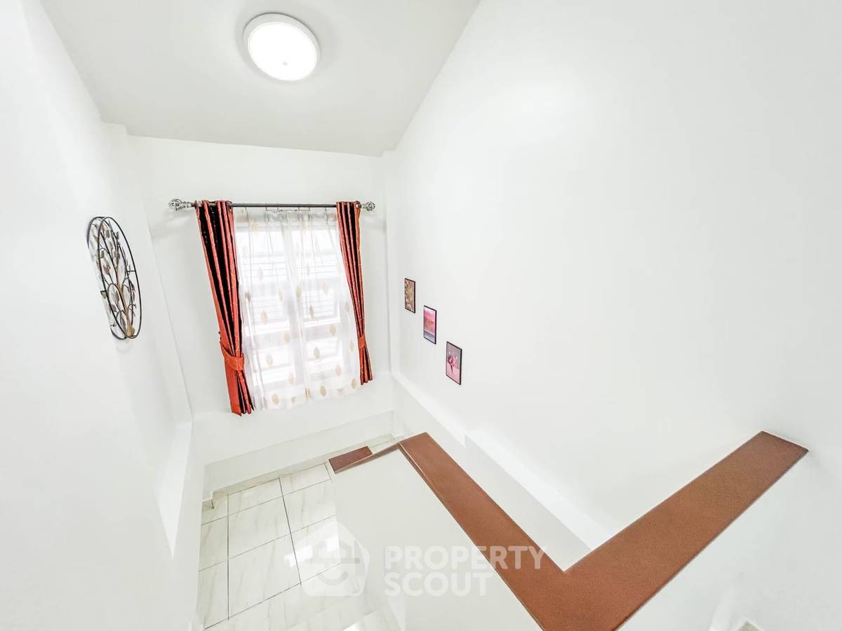 รูป วิลล่า 4 ห้องนอน 360 ตร.ม. ทำเลพัทยาตะวันออก (ID 3263517) - รูปที่ 23/35